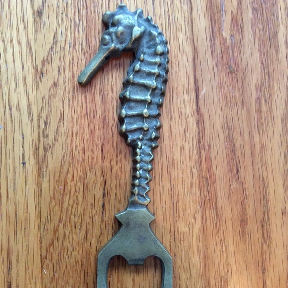 Brass Seahorse Bottle Opener/ Paperweight. - Picture 9 of 9